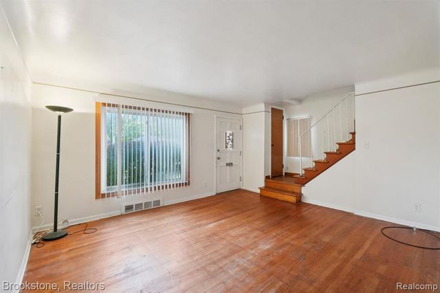 24260 Coolidge Highway, Oak Park, MI 48237