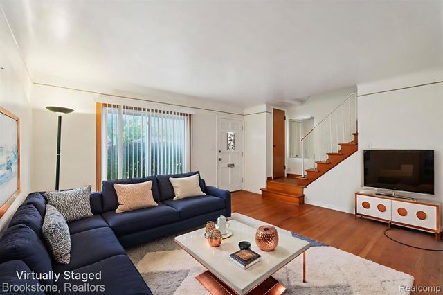 24260 Coolidge Highway, Oak Park, MI 48237