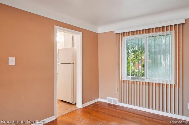 24260 Coolidge Highway, Oak Park, MI 48237