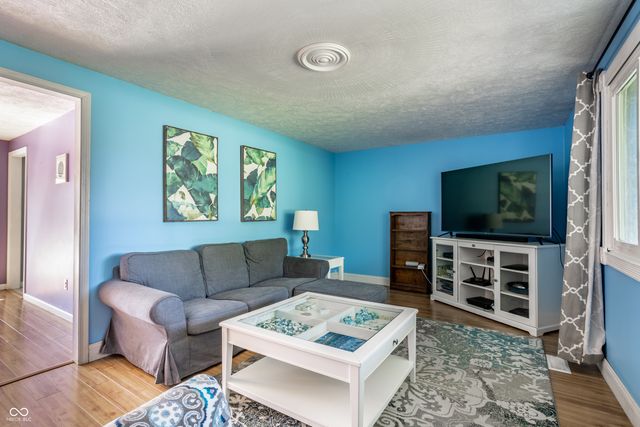 3021 Kessler Boulevard East Drive, Indianapolis, IN 46220
