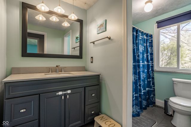 3021 Kessler Boulevard East Drive, Indianapolis, IN 46220