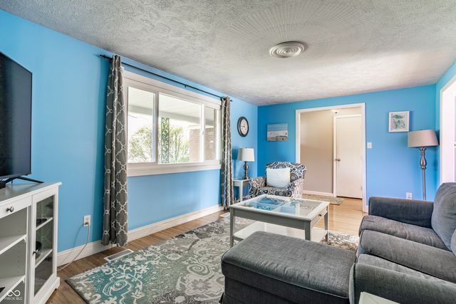 3021 Kessler Boulevard East Drive, Indianapolis, IN 46220
