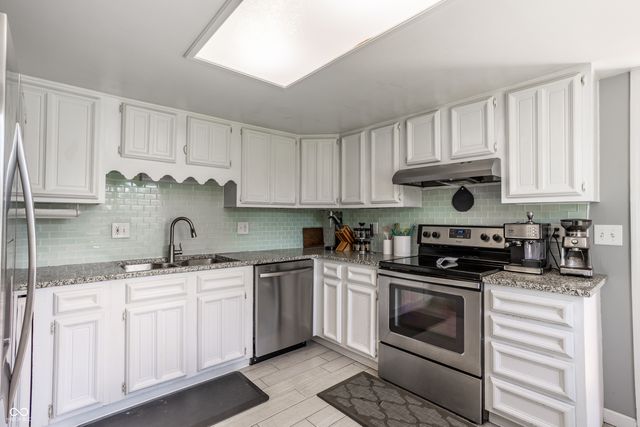 3021 Kessler Boulevard East Drive, Indianapolis, IN 46220