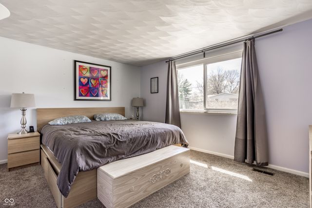 3021 Kessler Boulevard East Drive, Indianapolis, IN 46220