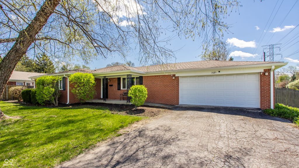 3021 Kessler Boulevard East Drive, Indianapolis, IN 46220