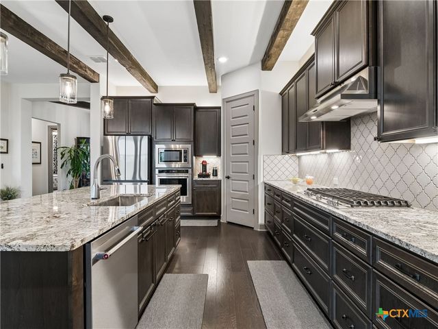125 Waving Muhly Drive, San Marcos, TX 78666