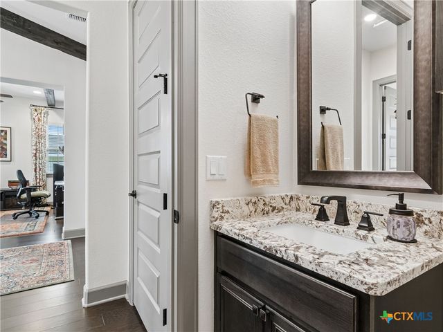 125 Waving Muhly Drive, San Marcos, TX 78666