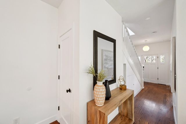 829 51st St, Oakland, CA 94608