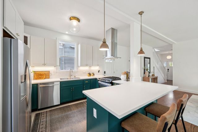 829 51st St, Oakland, CA 94608