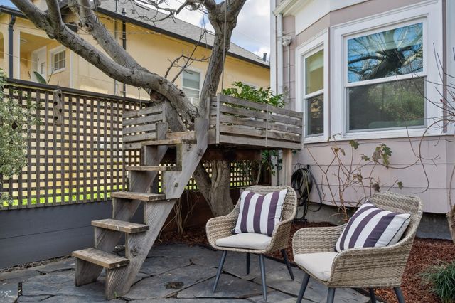 829 51st St, Oakland, CA 94608