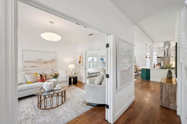 829 51st St, Oakland, CA 94608