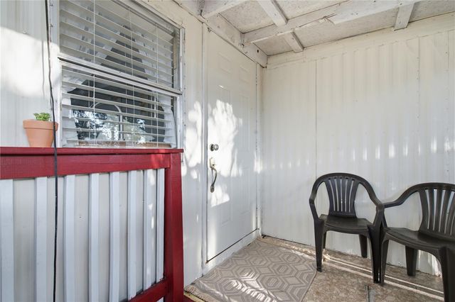 132 NEWBURY DRIVE, Tampa, FL 33615