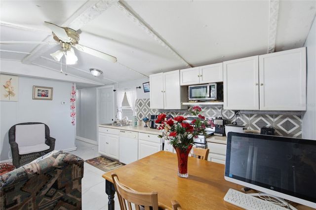 132 NEWBURY DRIVE, Tampa, FL 33615