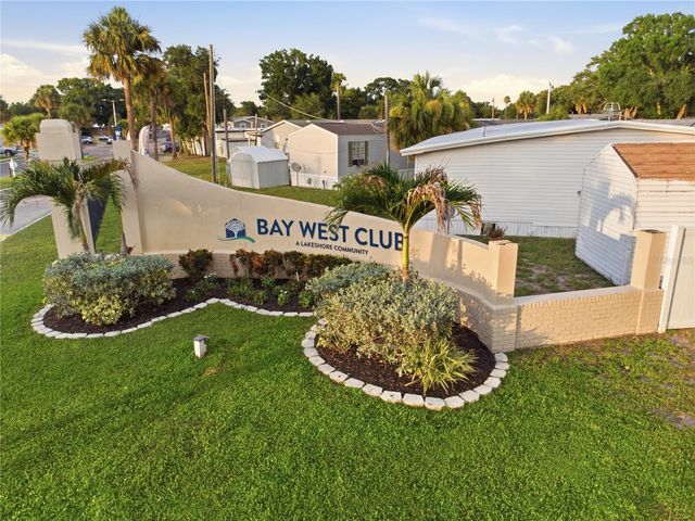 132 NEWBURY DRIVE, Tampa, FL 33615