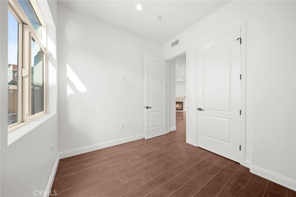 Image 10 of property listing at 7615 Ani, North Hollywood, CA 91605