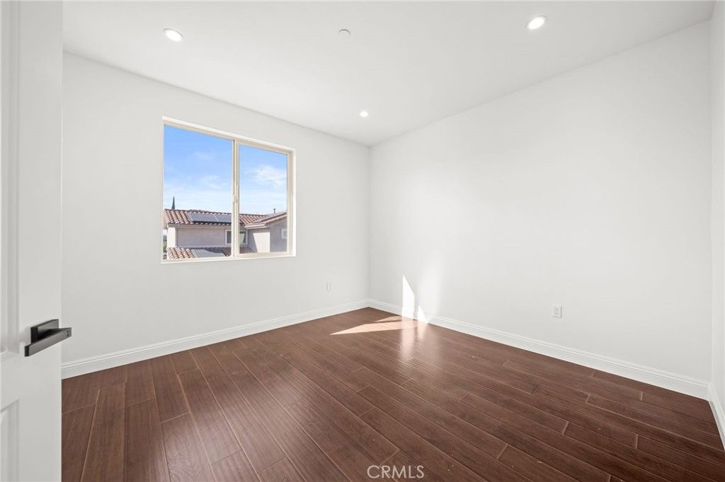 Image 21 of property listing at 7615 Ani, North Hollywood, CA 91605