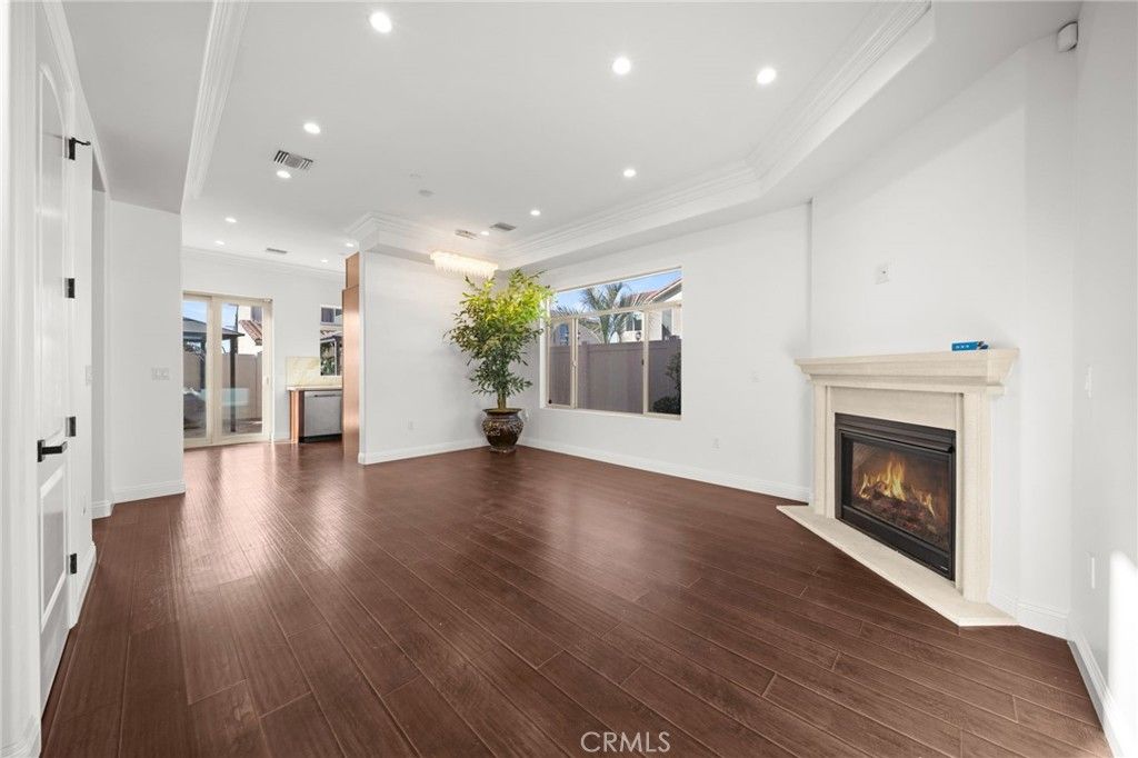 Image 5 of property listing at 7615 Ani, North Hollywood, CA 91605