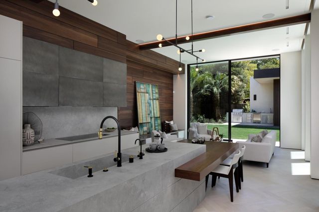 2171 Clayton Drive, Menlo Park, CA 94025