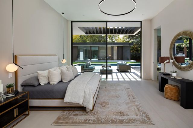 2171 Clayton Drive, Menlo Park, CA 94025