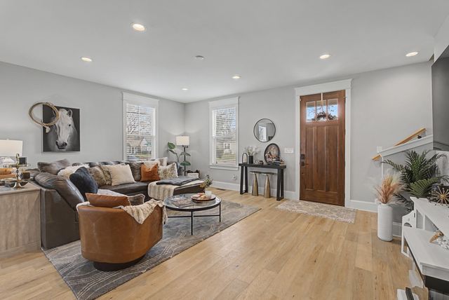622 N 2nd St, Nashville, TN 37207