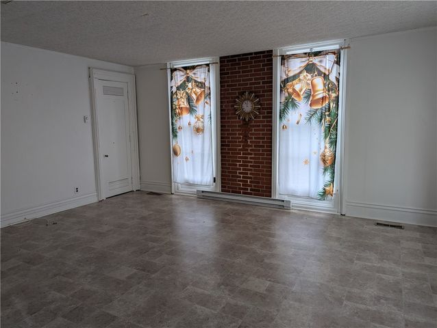 318 West Avenue, Ridgeway, NY 14103