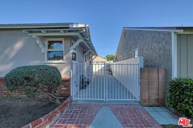 1118 N Niagara Street, Burbank, CA 91505