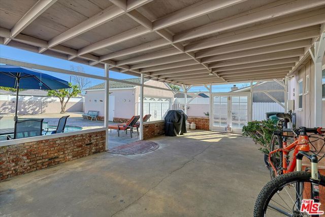 1118 N Niagara Street, Burbank, CA 91505