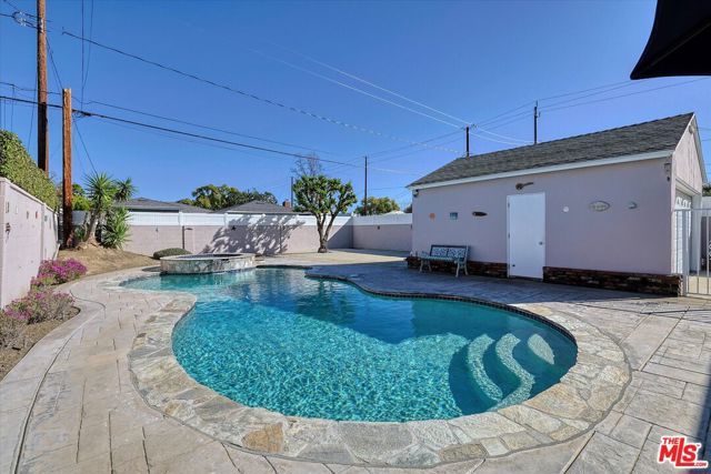 1118 N Niagara Street, Burbank, CA 91505