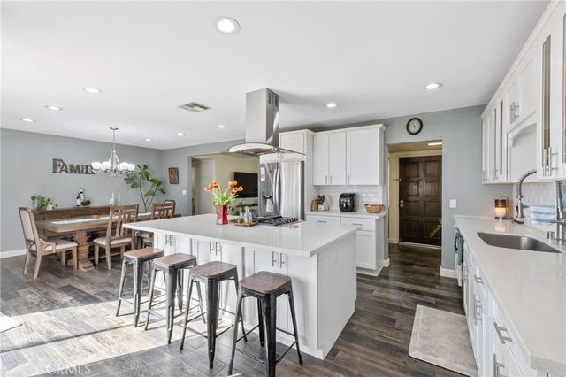 938 W Laurel, Colton, CA 92324