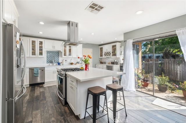 938 W Laurel, Colton, CA 92324