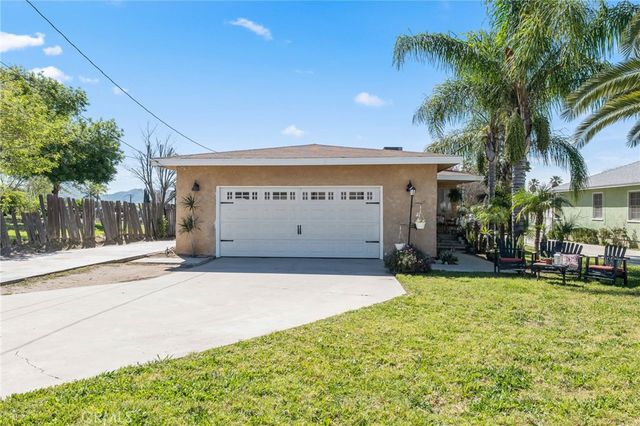 938 W Laurel, Colton, CA 92324