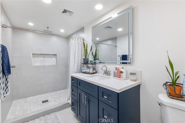 938 W Laurel, Colton, CA 92324