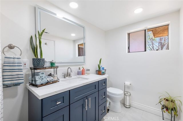 938 W Laurel, Colton, CA 92324