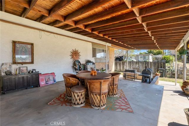 938 W Laurel, Colton, CA 92324