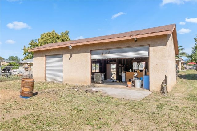 938 W Laurel, Colton, CA 92324