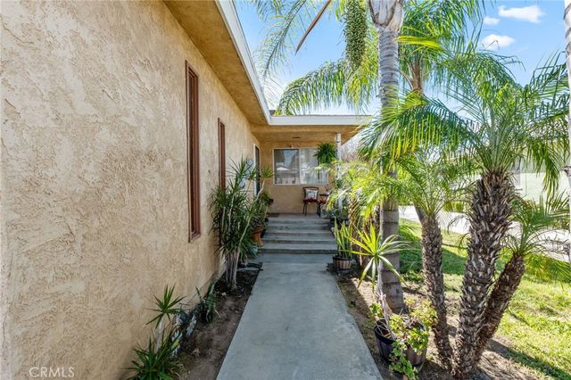 938 W Laurel, Colton, CA 92324