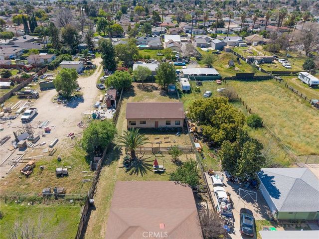 938 W Laurel, Colton, CA 92324