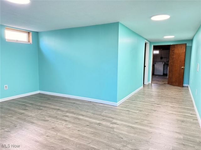 191 W Mcconnell Avenue, Wintersville, OH 43953