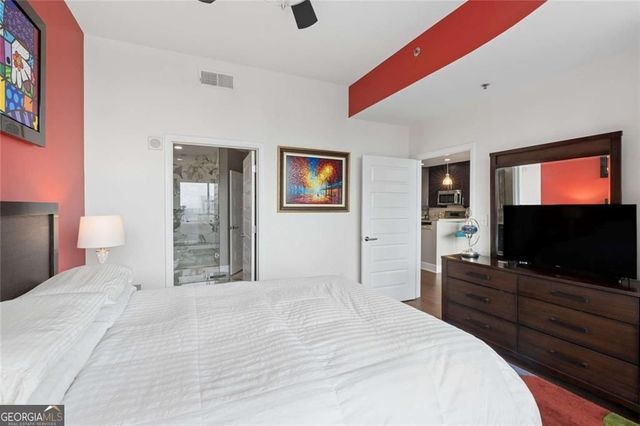 1080 Peachtree Street NE 3201, Atlanta, GA 30305