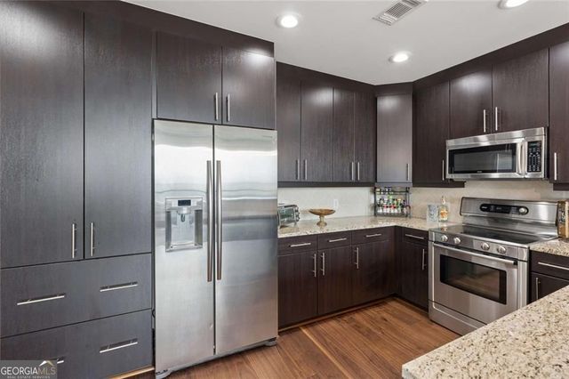 1080 Peachtree Street NE 3201, Atlanta, GA 30305