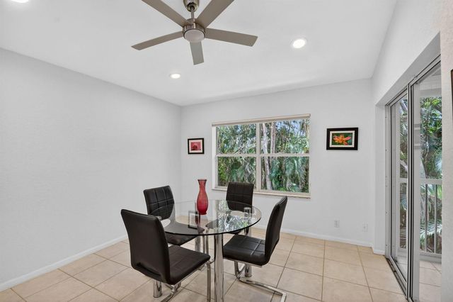 7910 Laina Lane 3, Boynton Beach, FL 33437