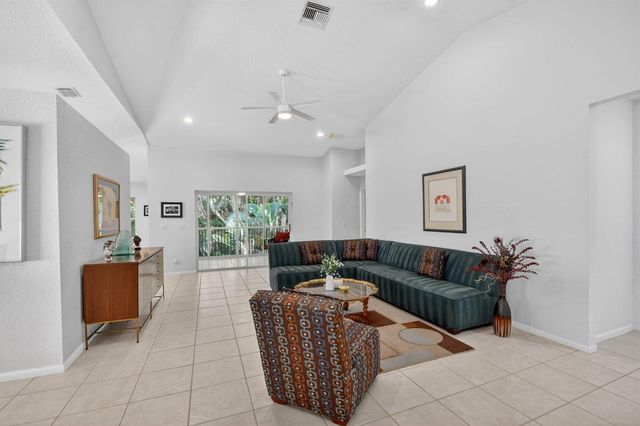 7910 Laina Lane 3, Boynton Beach, FL 33437