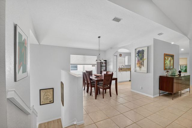 7910 Laina Lane 3, Boynton Beach, FL 33437
