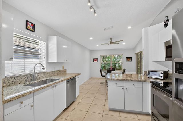 7910 Laina Lane 3, Boynton Beach, FL 33437