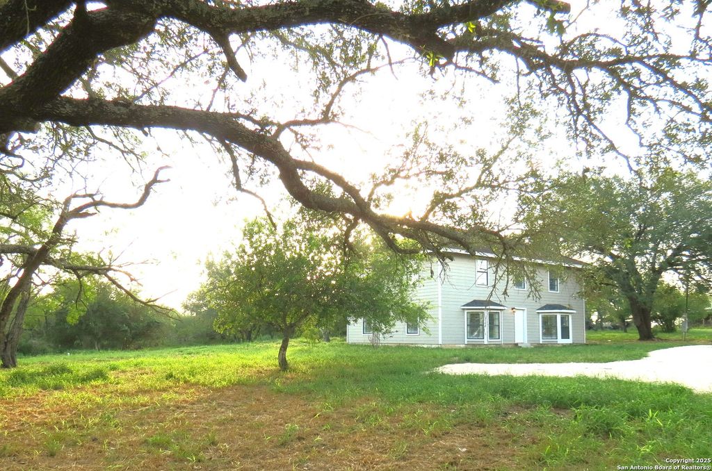 226 River Bluff, Lytle, TX 78052