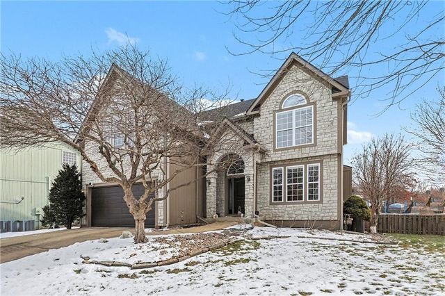 6105 Noreston Street, Shawnee, KS 66218