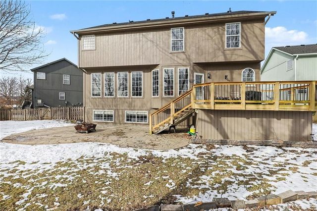 6105 Noreston Street, Shawnee, KS 66218