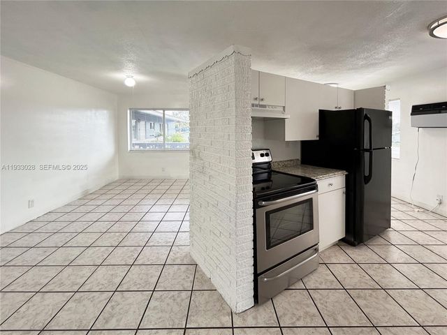 3049 NW 9th Ave 6, Wilton Manors, FL 33311