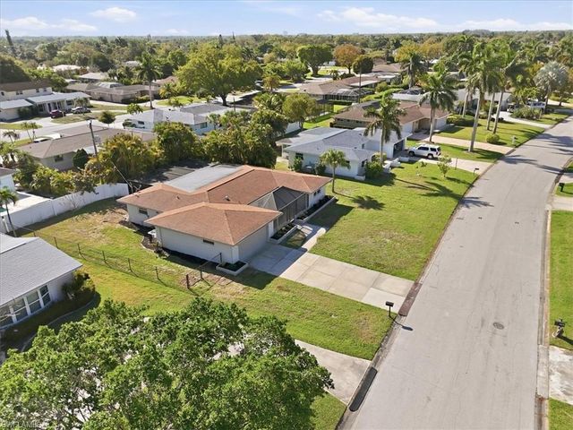 5051 Fairfield DR, Fort Myers, FL 33919