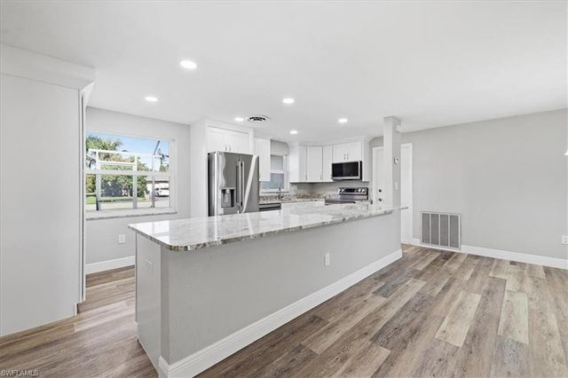 5051 Fairfield DR, Fort Myers, FL 33919